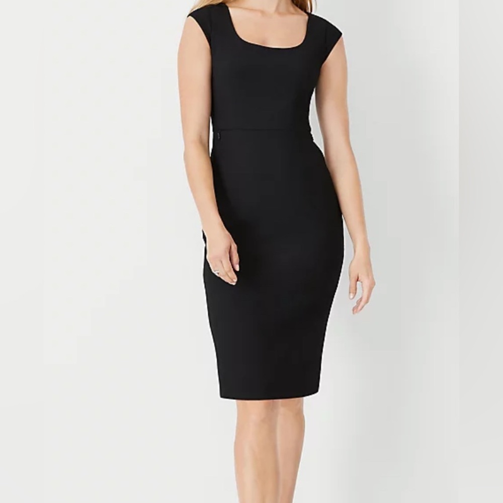 NWT The Scoop Neck Sheath Dress in Bi-Stretch -Size 8